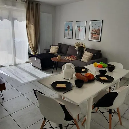 Les Coteaux Yourhosthelper Apartament *